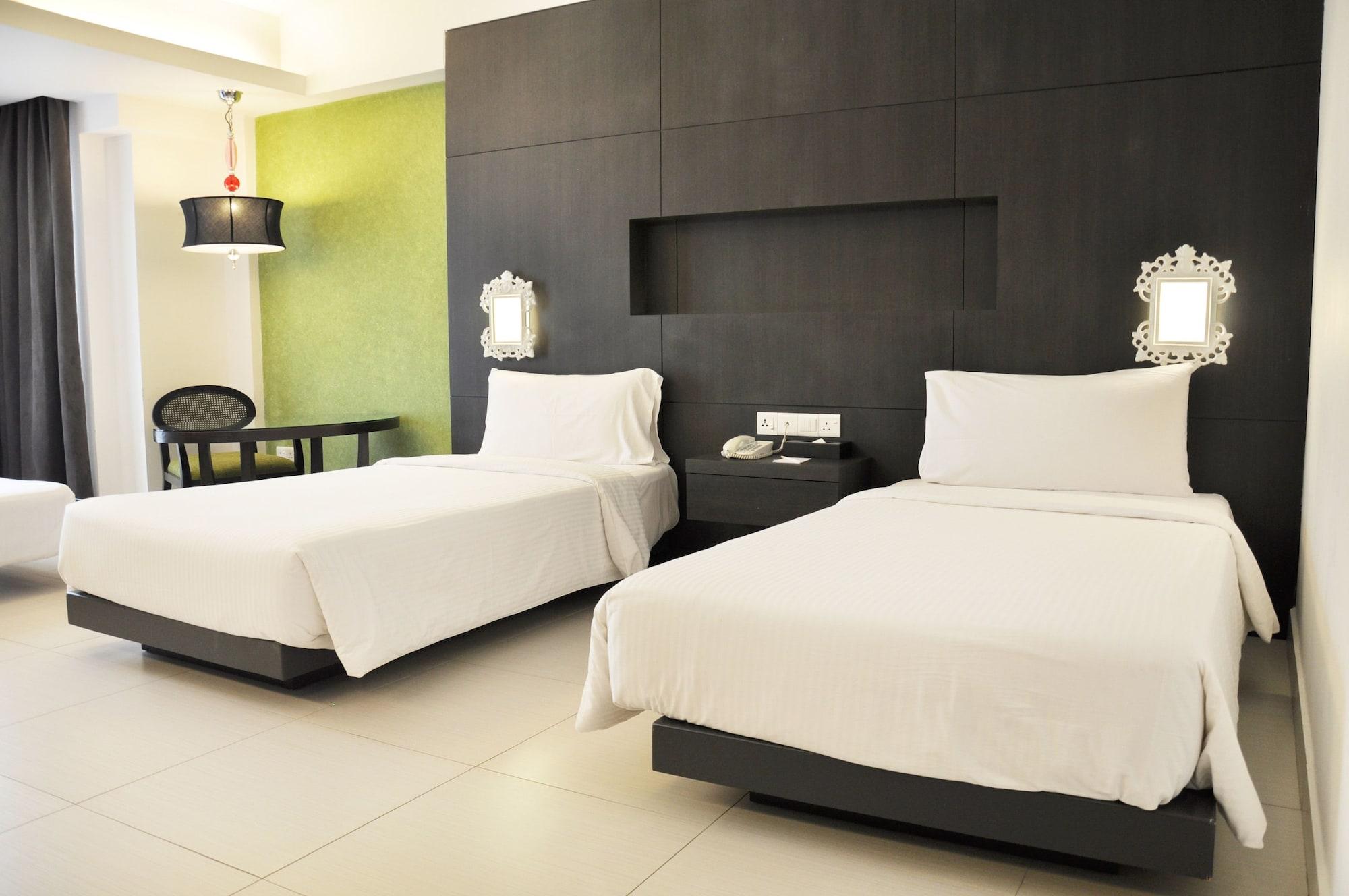 Avillion Admiral Cove Hotel Port Dickson Exterior photo