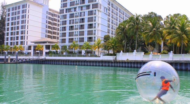Avillion Admiral Cove Hotel Port Dickson Exterior photo
