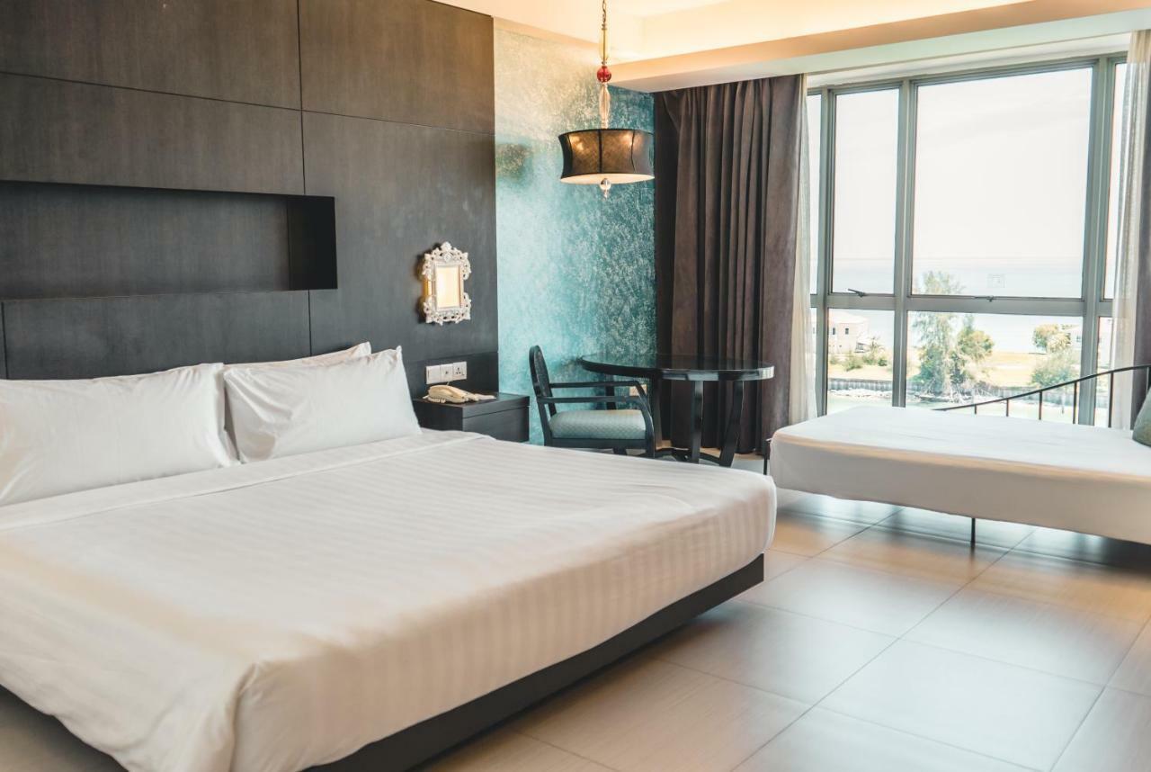 Avillion Admiral Cove Hotel Port Dickson Exterior photo