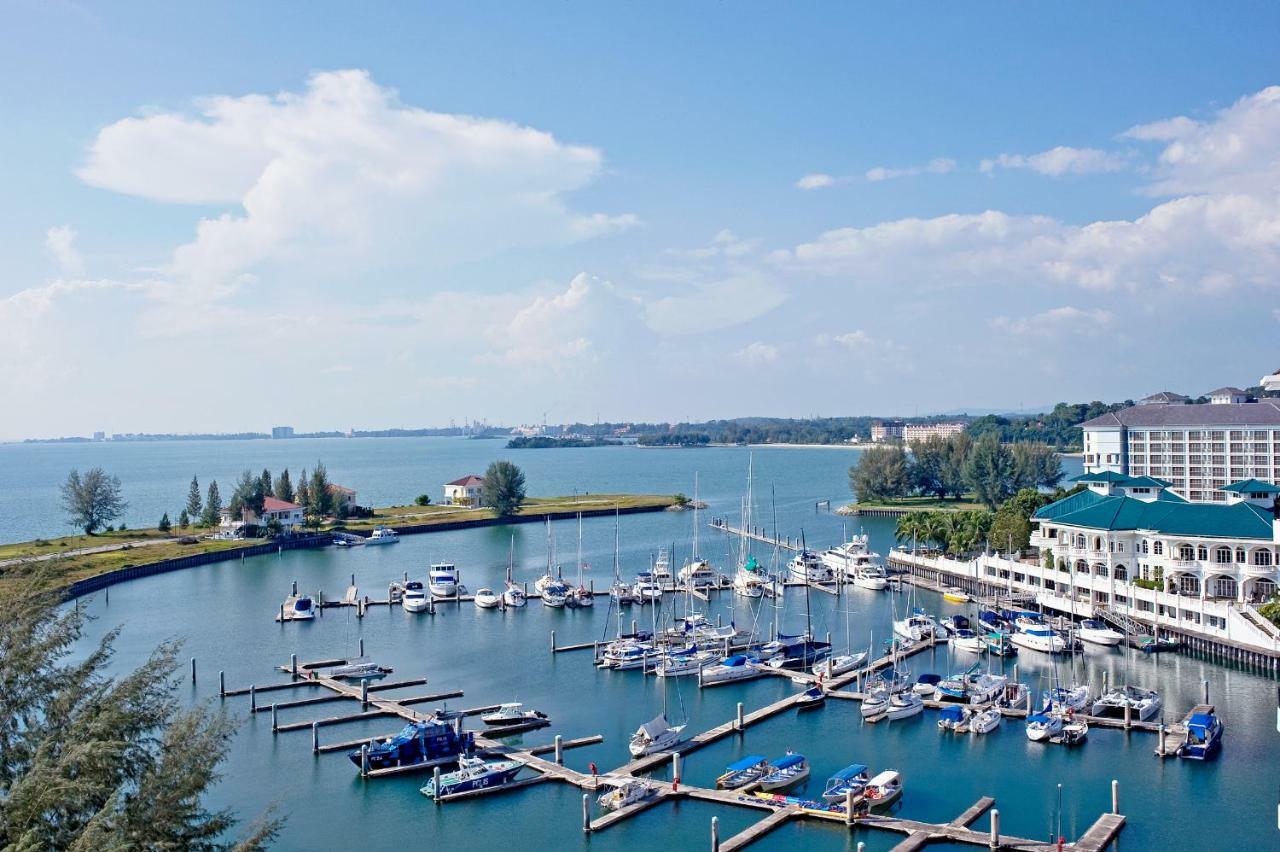 Avillion Admiral Cove Hotel Port Dickson Exterior photo